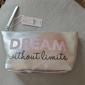 New York & Company Silver Cosmetic Pouch  🩷   NEW   🩷